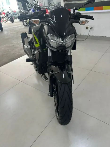 KAWASAKI Z 400 ABS, Foto 6