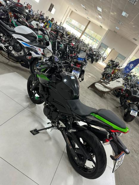 KAWASAKI Z 400 ABS, Foto 5