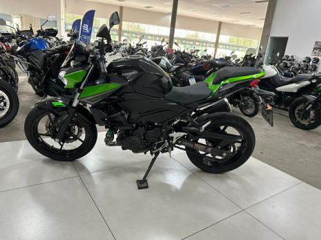 KAWASAKI Z 400 ABS, Foto 10