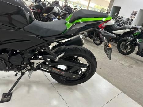 KAWASAKI Z 400 ABS, Foto 12