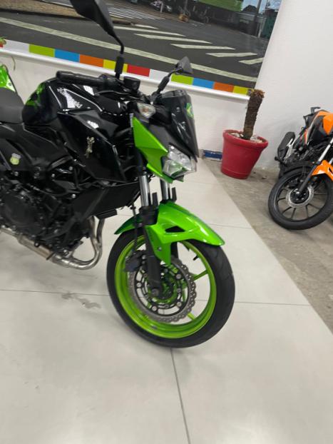 KAWASAKI Z 400 ABS, Foto 3