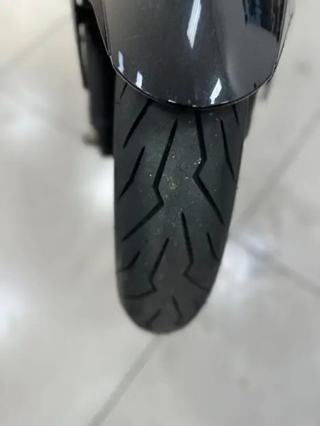 KAWASAKI Z 400 ABS, Foto 4