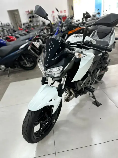 KAWASAKI Z 400 ABS, Foto 7