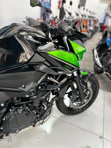 KAWASAKI Z 400 ABS, Foto 6