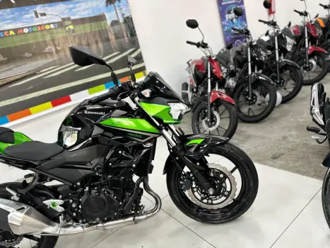 KAWASAKI Z 400 ABS, Foto 14