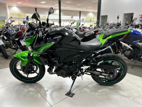 KAWASAKI Z 400 ABS, Foto 2
