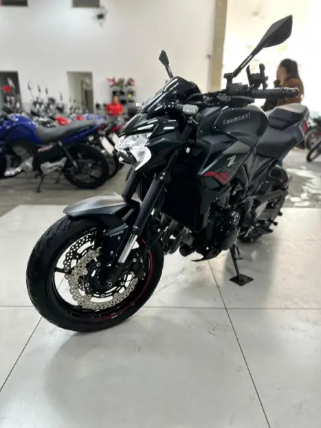 KAWASAKI Z 900 ABS, Foto 4