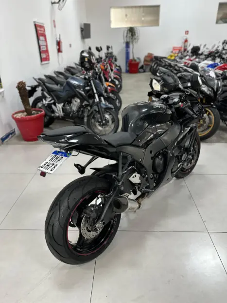 KAWASAKI ZX 10 R NINJA, Foto 11