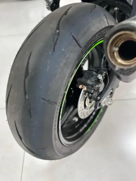 KAWASAKI ZX 10 R NINJA, Foto 4