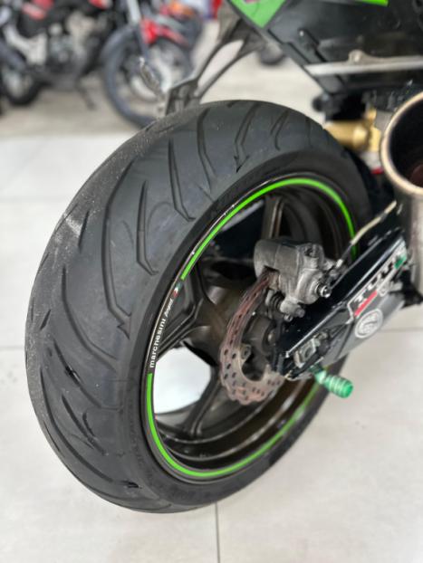 KAWASAKI ZX 10 R NINJA, Foto 2