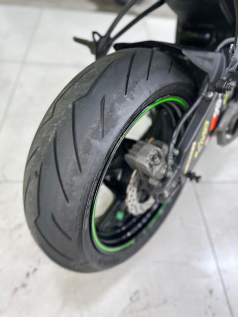 KAWASAKI ZX 10 R NINJA, Foto 3