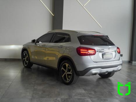 MERCEDES-BENZ GLA 200 1.6 16V 4P FLEX CGI ADVANCE TURBO AUTOMTICO, Foto 4