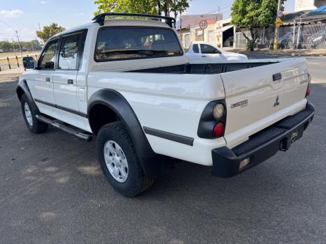 MITSUBISHI L 200 Outdoor 2.5 HPE CABINE DUPLA TURBO DIESEL INTERCOOLER, Foto 4
