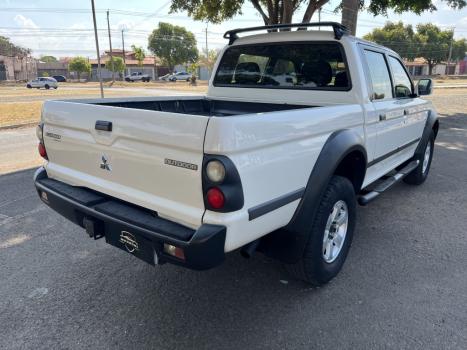 MITSUBISHI L 200 Outdoor 2.5 HPE CABINE DUPLA TURBO DIESEL INTERCOOLER, Foto 5