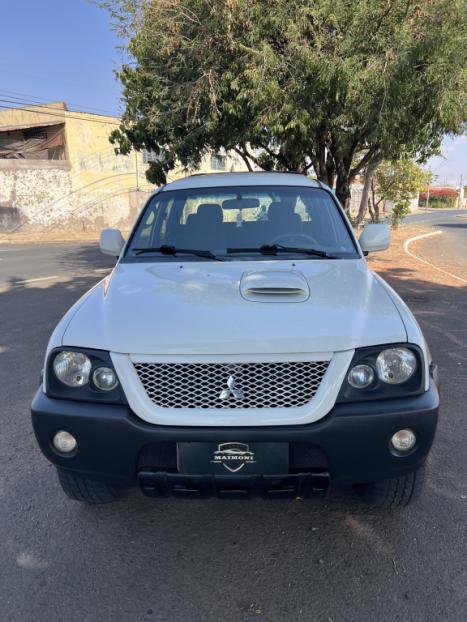 MITSUBISHI L 200 Outdoor 2.5 HPE CABINE DUPLA TURBO DIESEL INTERCOOLER, Foto 6