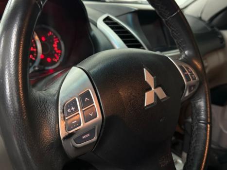MITSUBISHI L 200 Savana 3.2 16V 4P 4X4 TURBO DIESEL INTECOOLER AUTOMTICO, Foto 9