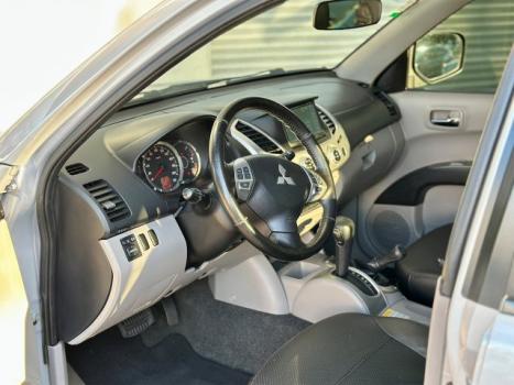 MITSUBISHI L 200 Triton 3.5 V6 HPE 4X4 FLEX CABINE DUPLA AUTOMTICO, Foto 7