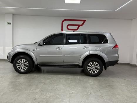 MITSUBISHI Pajero 3.2 16V 4P 4X4 7 LUGARES HPE TURBO DIESEL INTERCOOLER AUTOMTICO, Foto 4