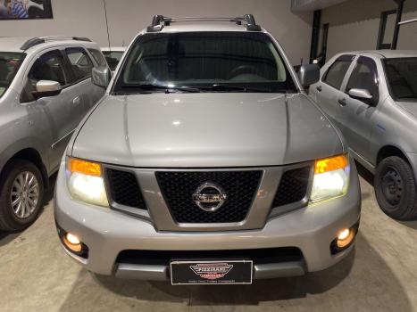 NISSAN Frontier 2.5 16V 4X4 SV ATTACK TURBO DIESEL CABINE DUPLA, Foto 2