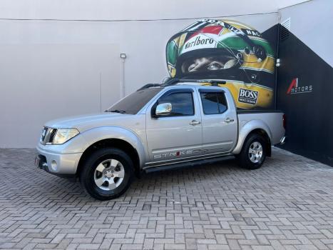 NISSAN Frontier 2.5 SE 4X4 STRIKE TURBO DIESEL CABINE DUPLA, Foto 2