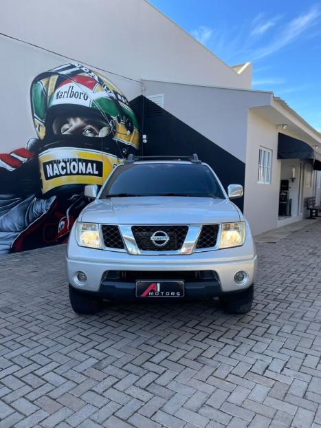 NISSAN Frontier 2.5 SE TURBO DIESEL CABINE DUPLA, Foto 3