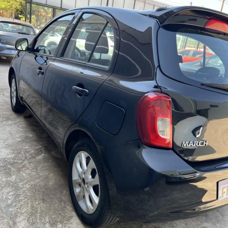 NISSAN March 1.0 16V 4P SV FLEX, Foto 4