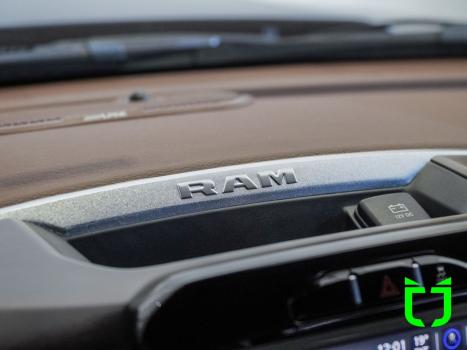 RAM 2500 6.7 I6 24V SLT CABINE DUPLA TURBO DIESEL LARAMIE 4X4 AUTOMTICO, Foto 17