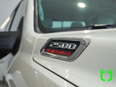 RAM 2500 6.7 I6 24V SLT CABINE DUPLA TURBO DIESEL LARAMIE 4X4 AUTOMTICO, Foto 7