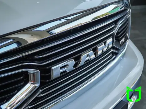 RAM Classic 5.7 V8 32V 4P HEMI LARAMIE AUTOMTICO, Foto 7