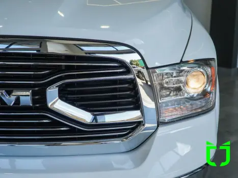 RAM Classic 5.7 V8 32V 4P HEMI LARAMIE AUTOMTICO, Foto 8