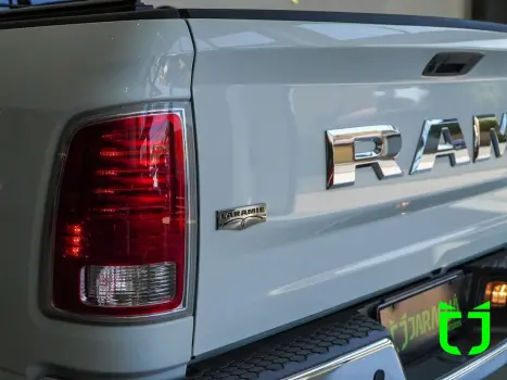 RAM Classic 5.7 V8 32V 4P HEMI LARAMIE AUTOMTICO, Foto 10
