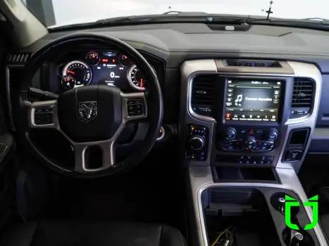 RAM Classic 5.7 V8 32V 4P HEMI LARAMIE AUTOMTICO, Foto 11