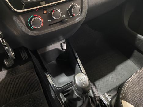 RENAULT Kwid 1.0 12V 4P SCE FLEX INTENSE, Foto 13