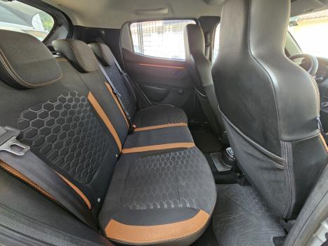 RENAULT Kwid 1.0 12V 4P SCE FLEX OUTSIDER, Foto 8