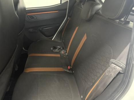 RENAULT Kwid 1.0 12V 4P SCE FLEX OUTSIDER, Foto 15