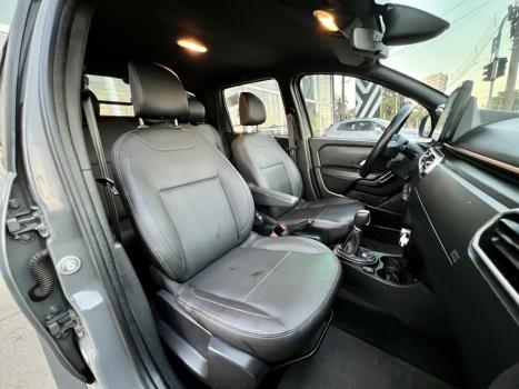 RENAULT Oroch 1.3 16V 4P OUTSIDER TURBO TCe AUTOMTICO CVT, Foto 9