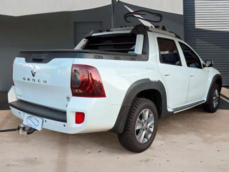 RENAULT Oroch 2.0 16V 4P FLEX DYNAMIQUE AUTOMTICO, Foto 2