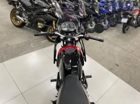 ROYAL ENFIELD Hymalayan 400 , Foto 2