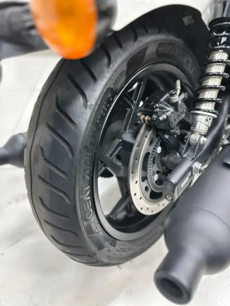 ROYAL ENFIELD Meteor 350 ABS, Foto 4