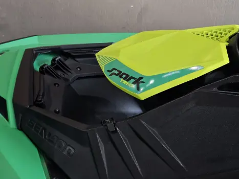 SEA DOO Spark Trixx 900 , Foto 4