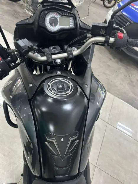 SUZUKI DL 1000 V-Strom , Foto 10