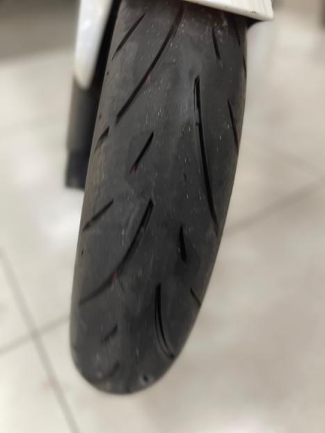 SUZUKI Gladius 650 , Foto 2