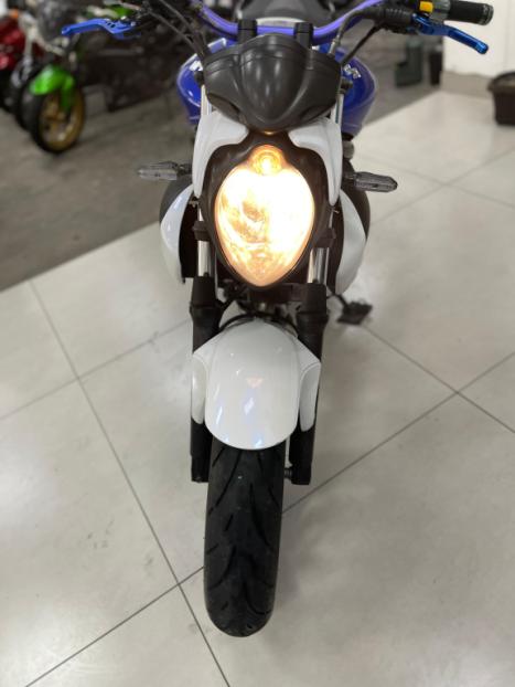 SUZUKI Gladius 650 , Foto 3