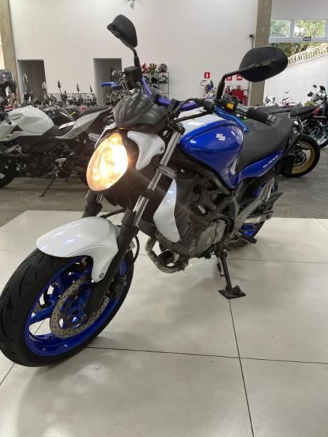 SUZUKI Gladius 650 , Foto 4