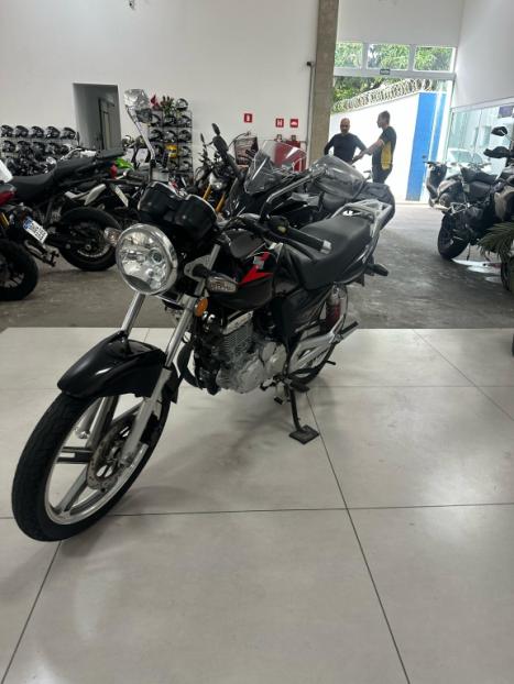 SUZUKI GSR 150 I, Foto 5