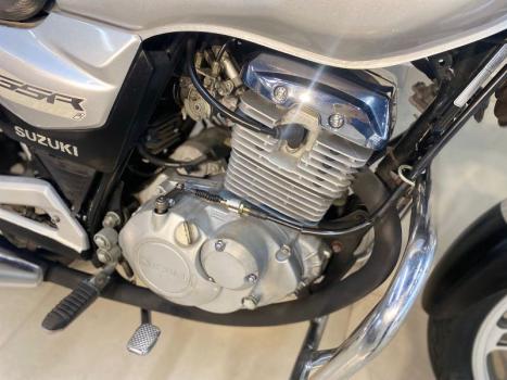 SUZUKI GSR 150 I, Foto 10