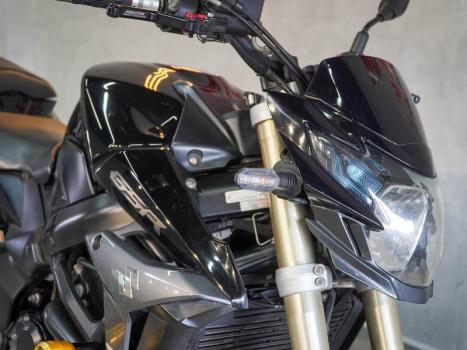 SUZUKI GSR 750 A ABS, Foto 9