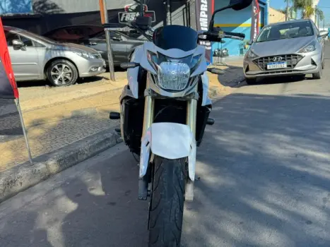 SUZUKI GSR 750 ZA, Foto 3