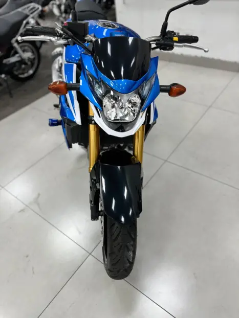 SUZUKI GSR 750 ZA, Foto 12