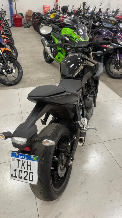 SUZUKI GSX 750 F , Foto 2
